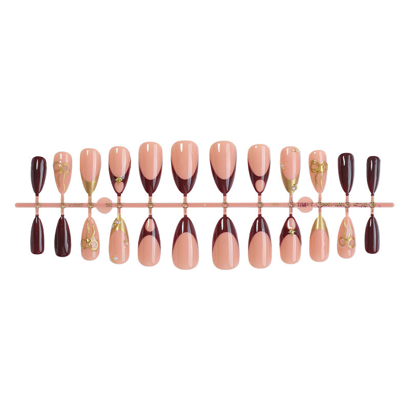Premium Press-On-Nagelset mit glamourösen artikulierten Designs Brehn