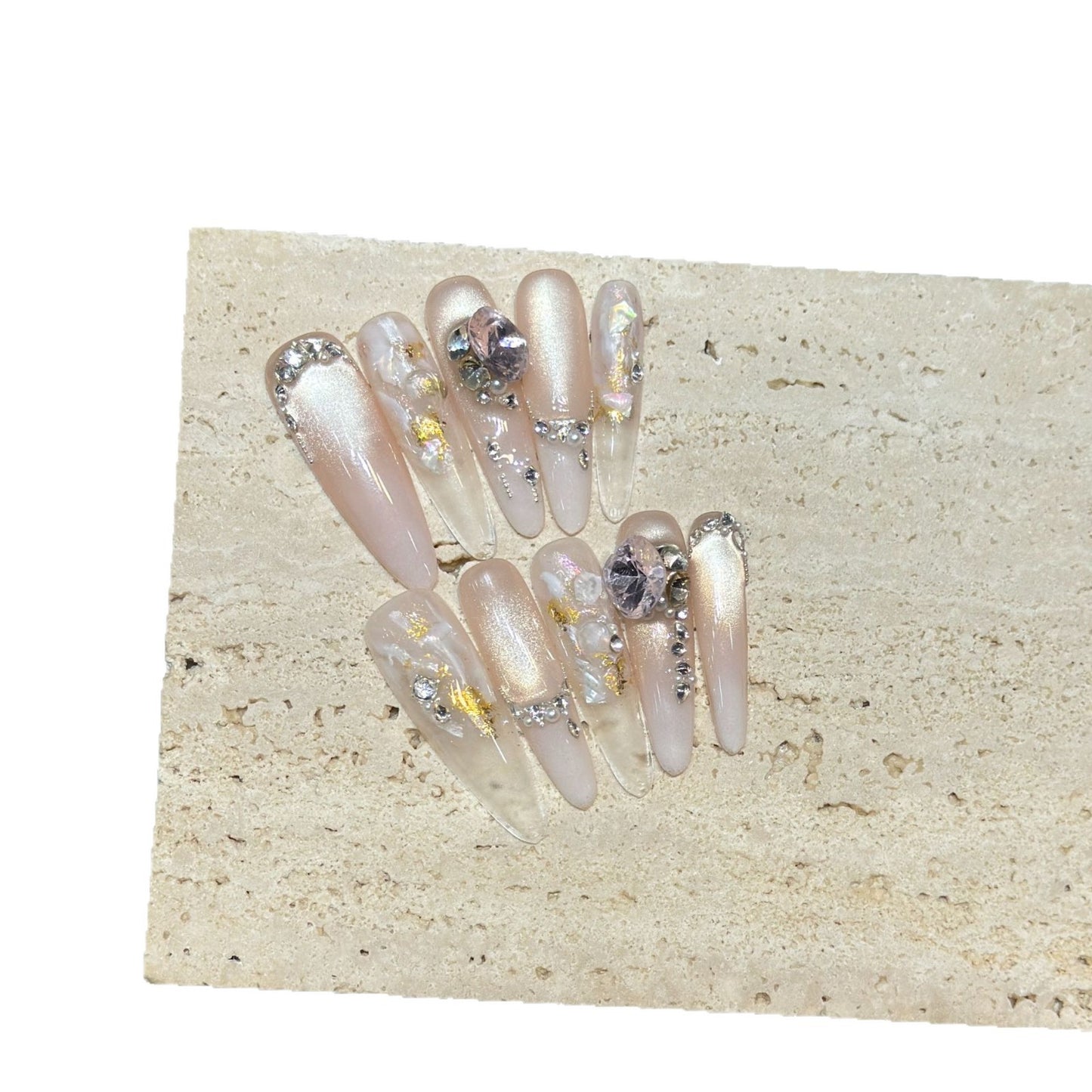 Glamouröse Stiletto Press-On Nail Set mit Strassverzierungen Brehn