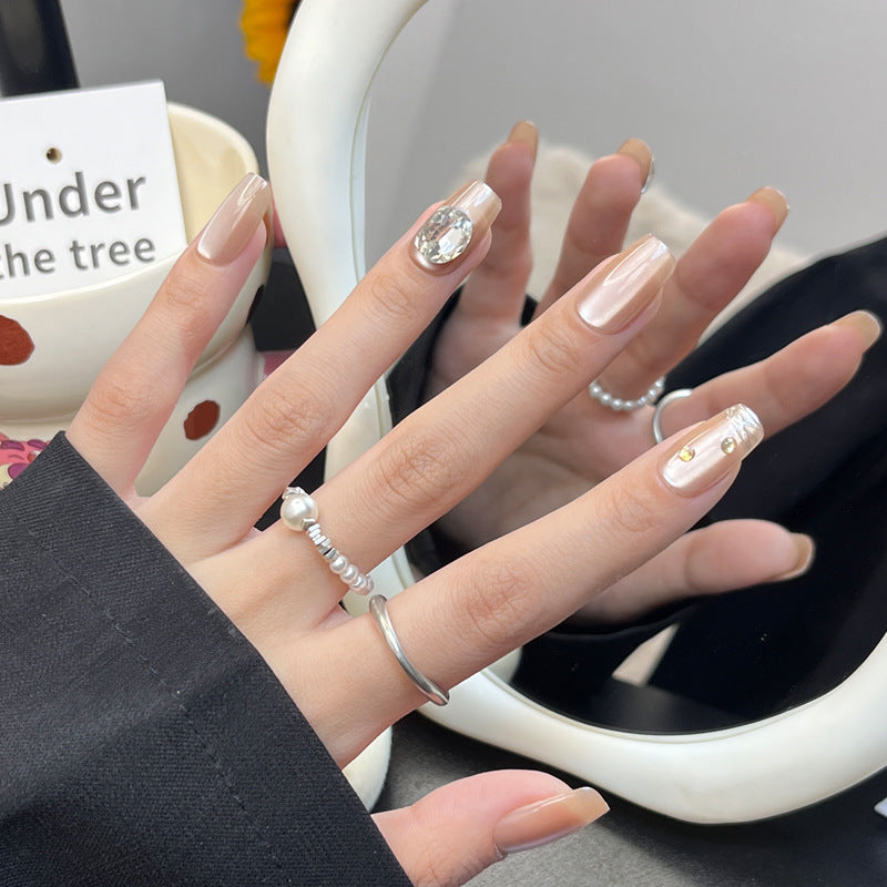 Stylisches Press-On-Nagelkunst-Set mit 3D-Dekorationselementen Brehn