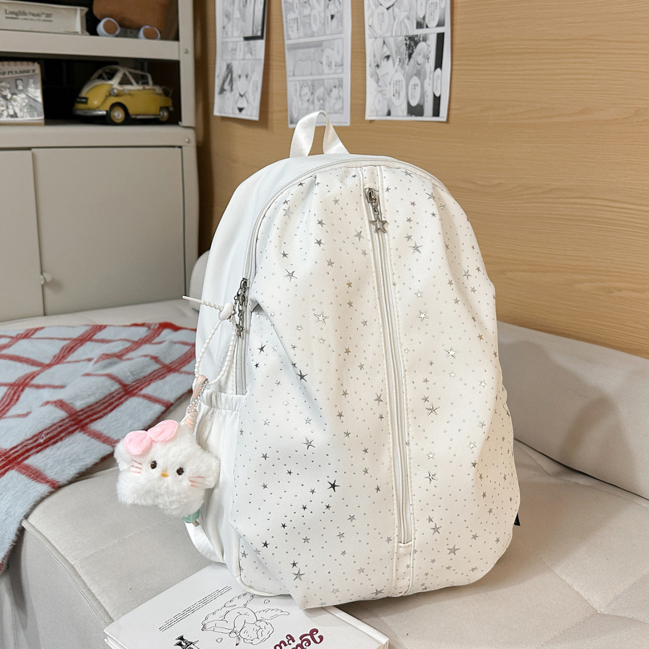 Stylischer Rucksack mit Sternenverzierung