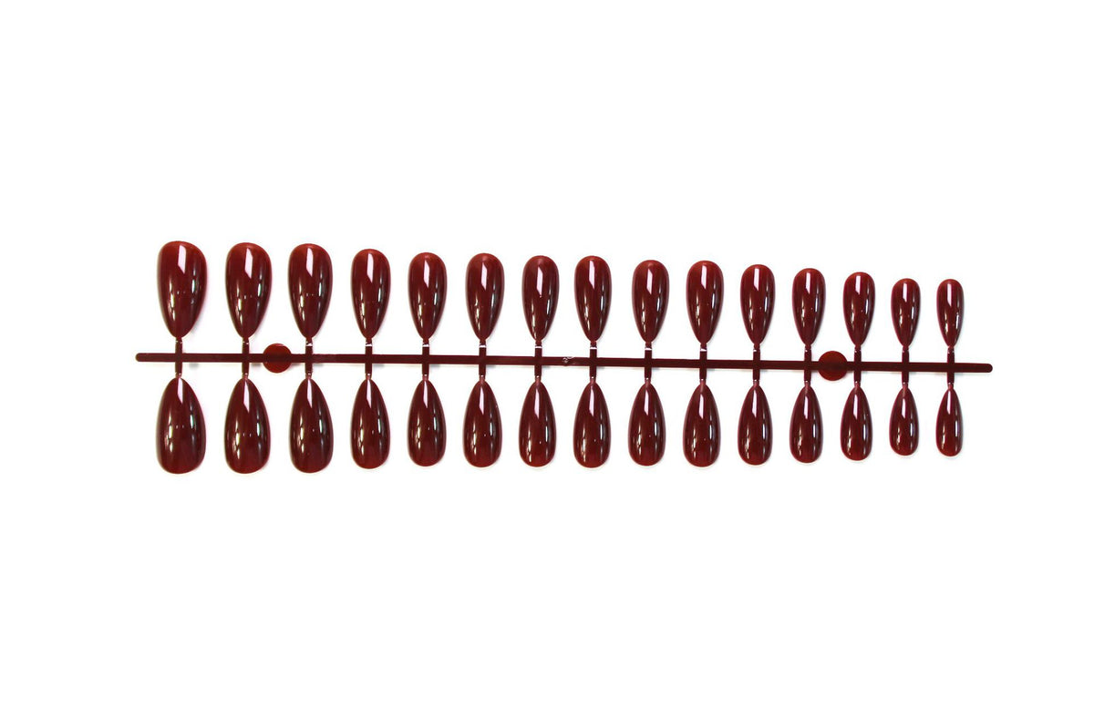 Kunstnagel Set mit eleganten Spitzendesigns Brehn