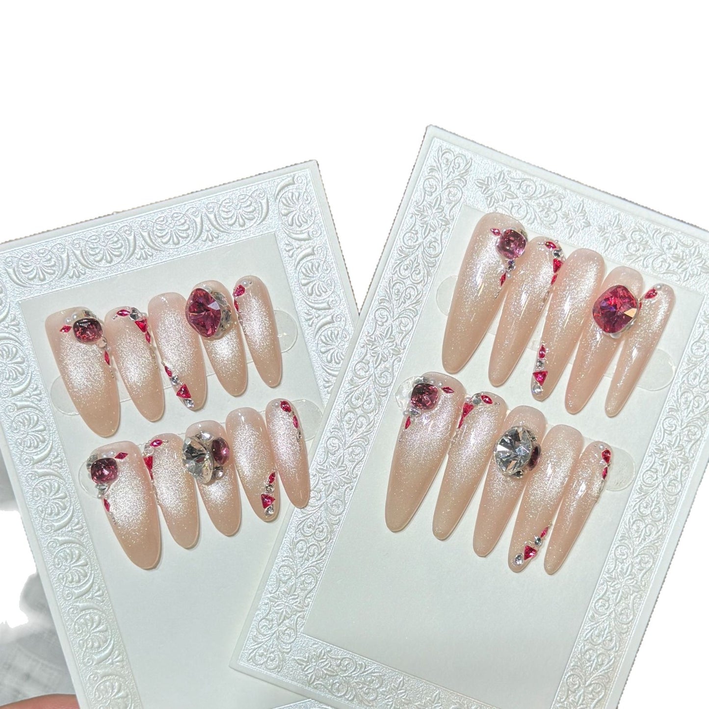 Glamouröses Stiletto Nagelkunstset Brehn