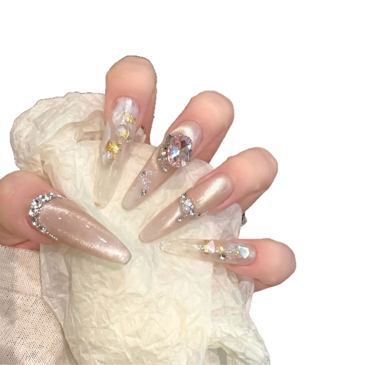 Dekoratives Stiletto Press-On Nagelkunstset mit Edelsteinakzenten Brehn