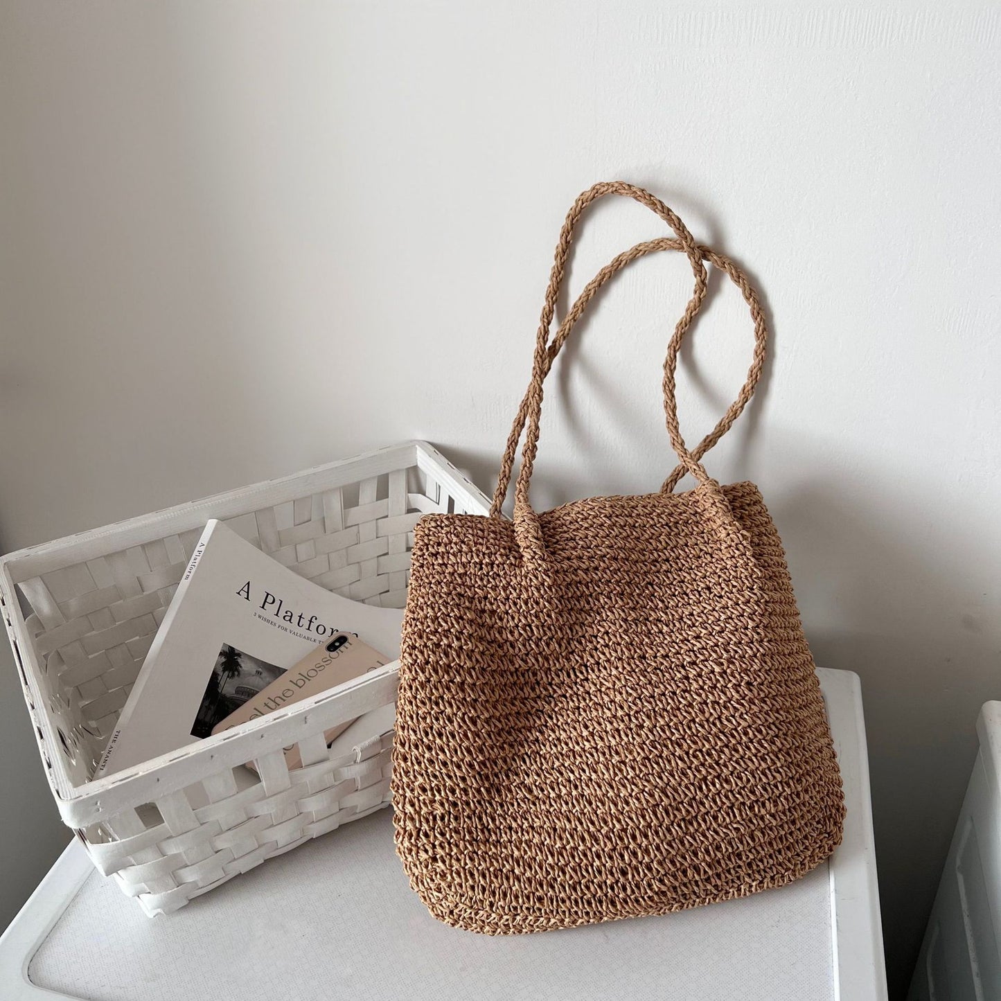 Elegante Basttasche mit Geräumigem Innenraum Brehn