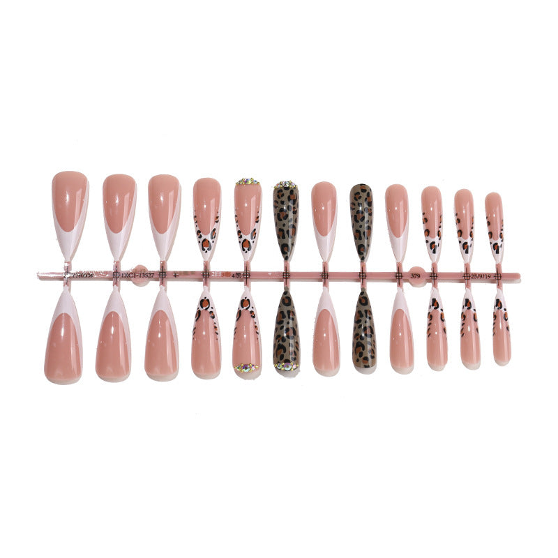 Chic Stiletto Press-On Nail Set Brehn