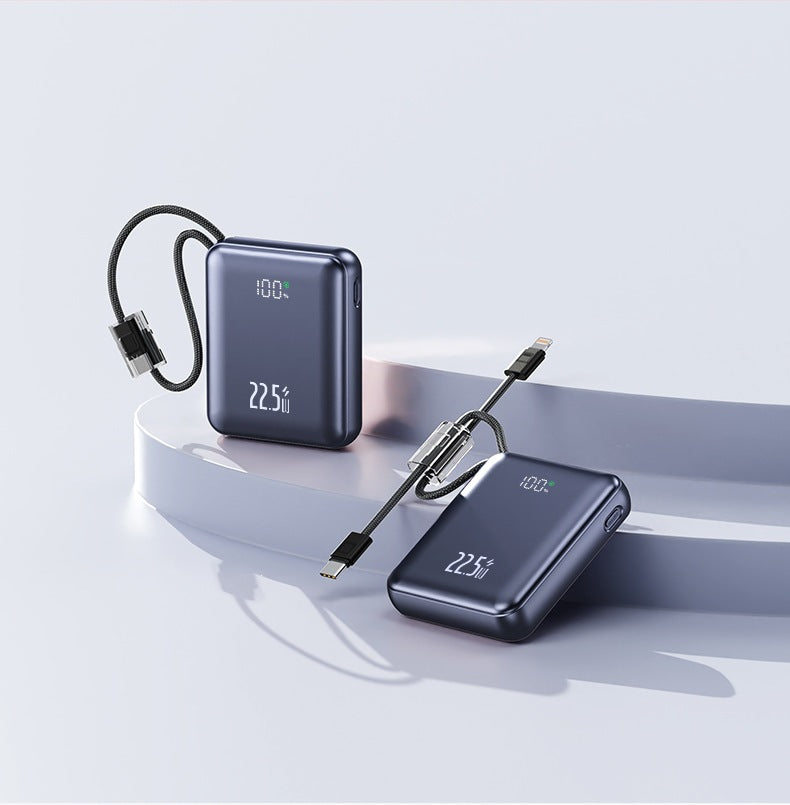 Kompakte Powerbank mit digitaler Leistungsanzeige und integriertem Ladekabel Brehn