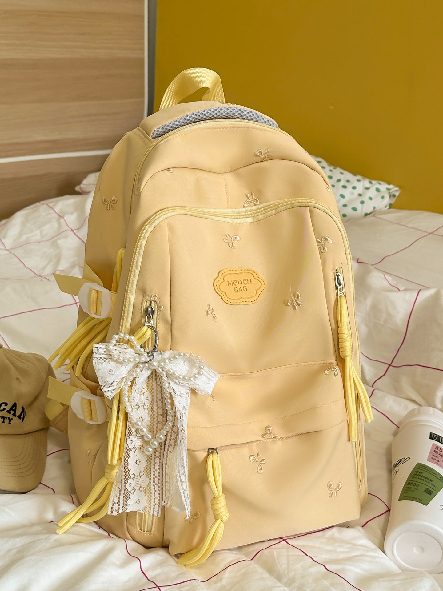 Detaillierter bestickter Schulrucksack
