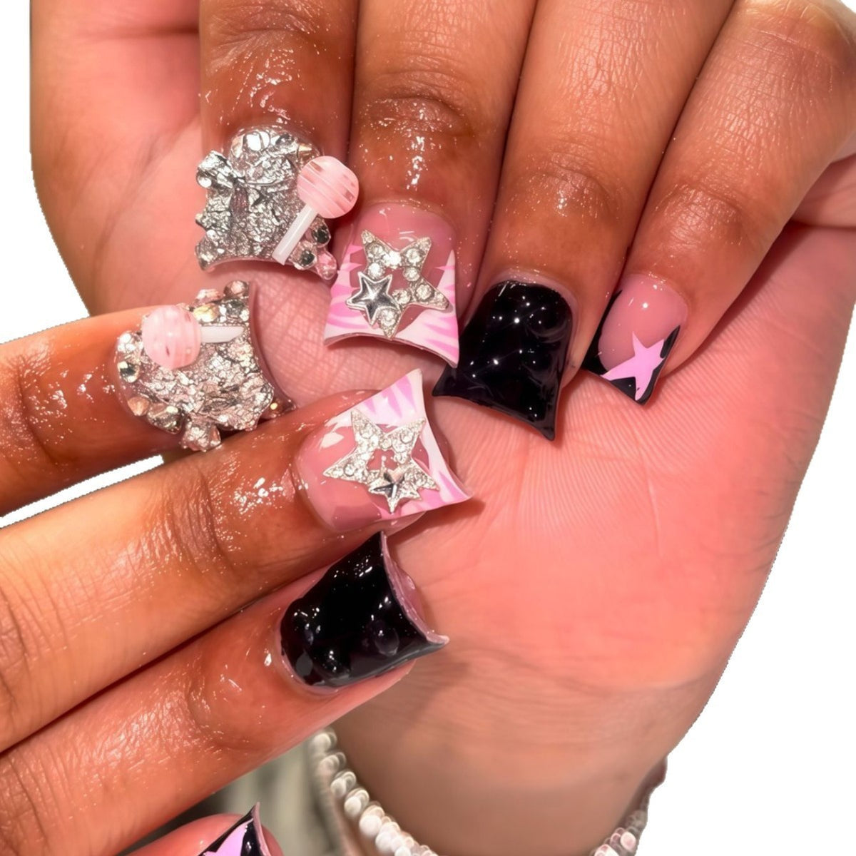 Glamouröse Blumenschmuck-Nagelverlängerungen Brehn