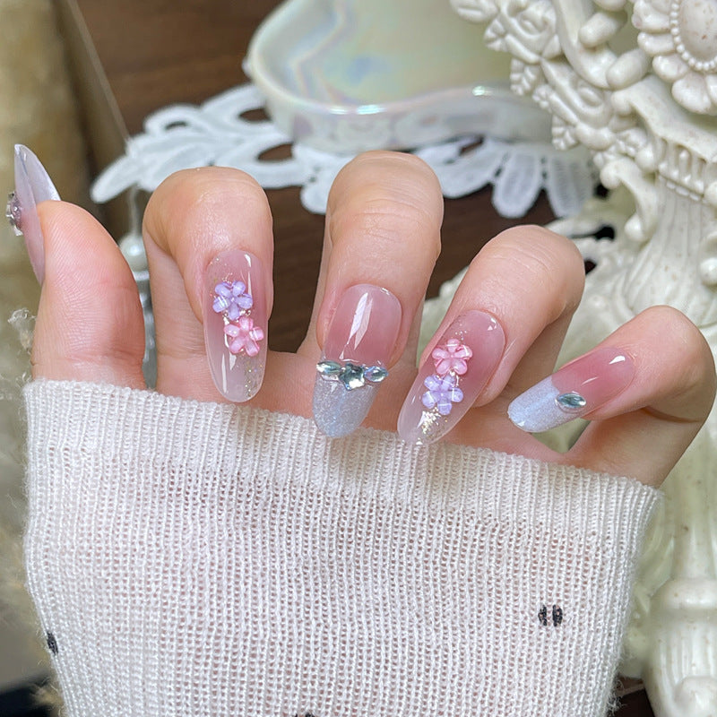 Künstlerisches Floral Press-On Nageldesign Brehn