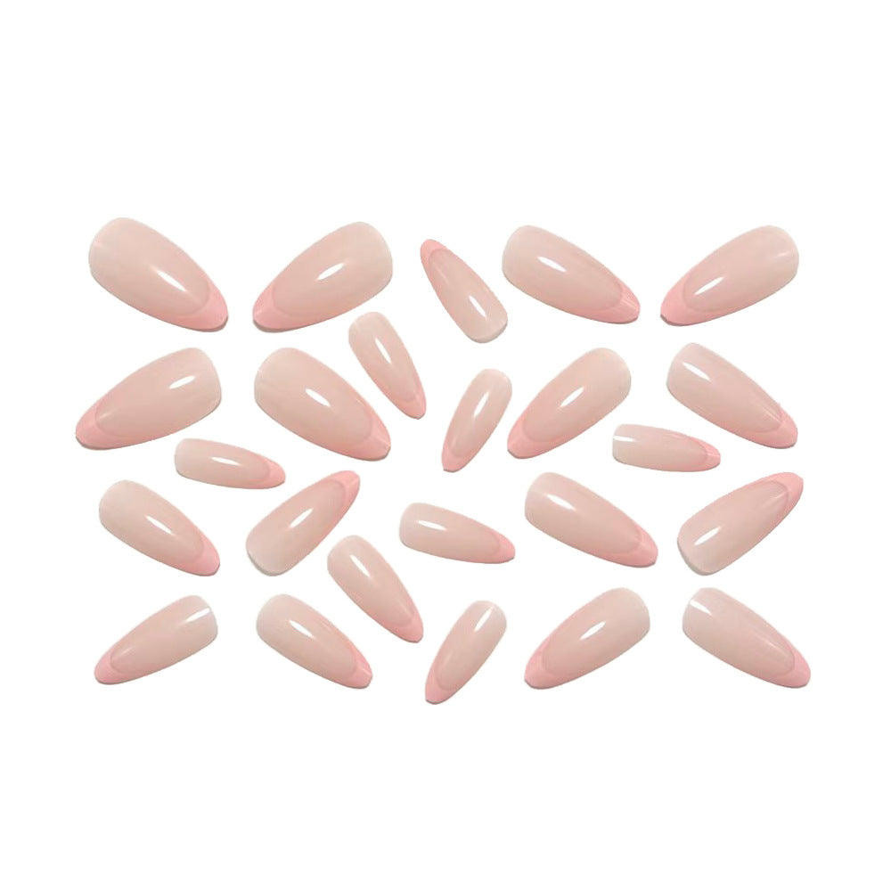 Elegante Stiletto Kunstnägel mit Filigranem French-Tip Brehn