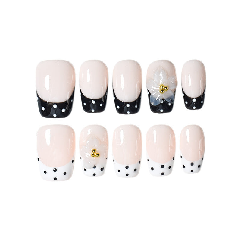 Elegante florale Press-On-Nagelkunst-Set Brehn