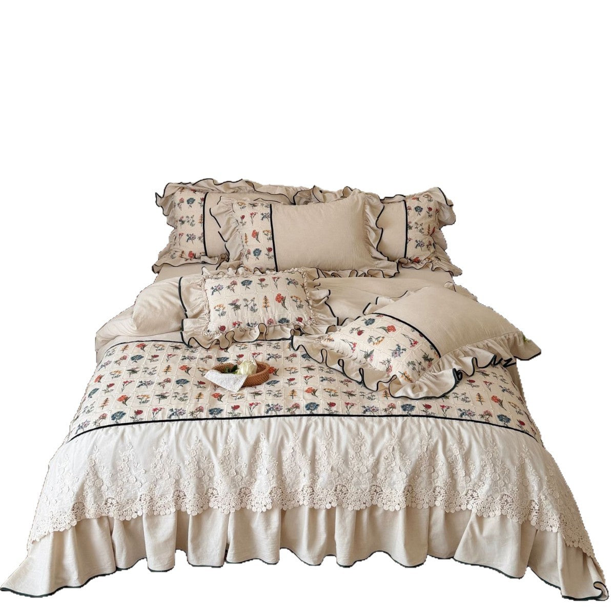 Vintage Cottage Floral Gepatchtes Bettüberwurf Ensemble mit Rüschensaum & Bestickten Kissenbezügen