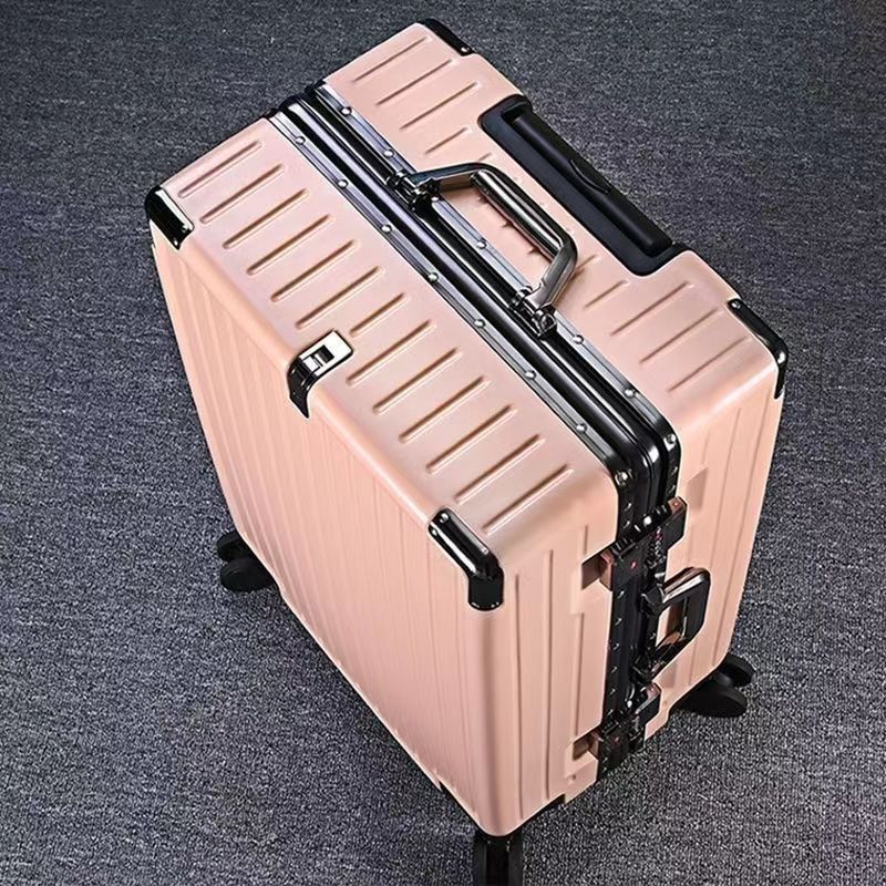 Robuster Expeditionskoffer Brehn