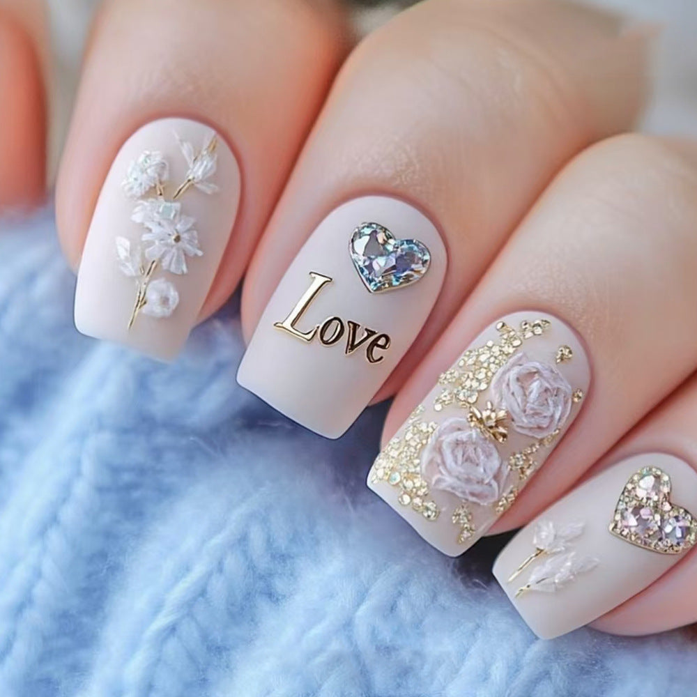 Romantische Blumige Press-On Nagelkunst Brehn