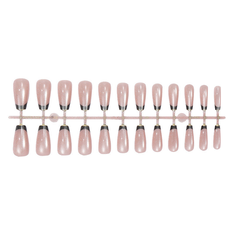 Kunstnagelset mit elegantem French Design und Glitzerakzenten Brehn