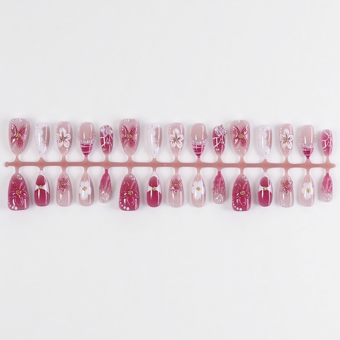 Professionelles Press-On-Nagelset mit trendigen Designs Brehn