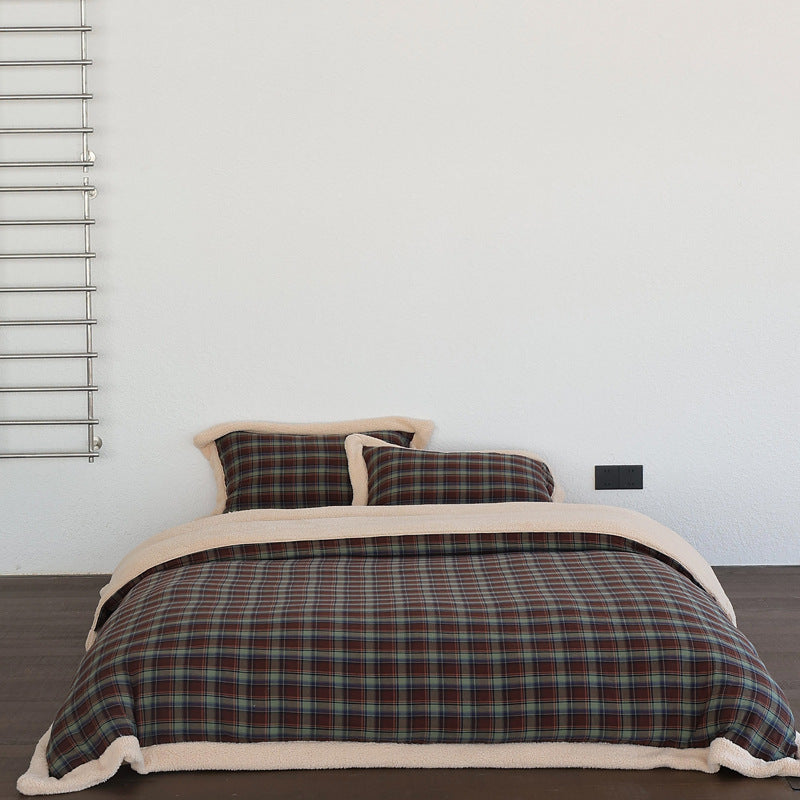 Bettwäsche-Set aus kuscheligem kariertem Flanell mit Teddyfleece-Kante