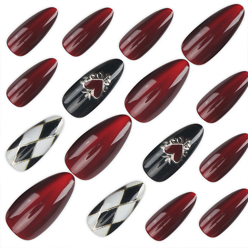 Dekorative Press-On-Nagelkunst mit einzigartigen Charakterdesigns Brehn