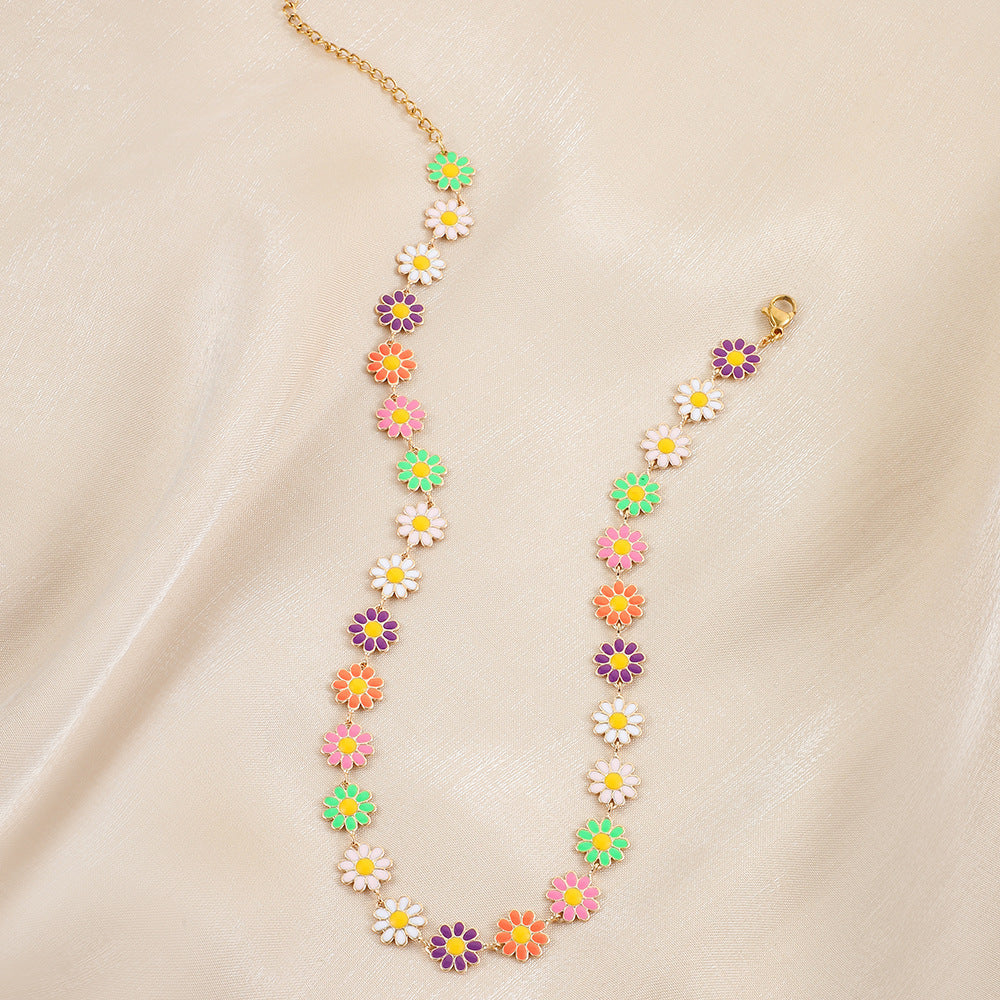 Florales Charme Statement-Halskette Brehn