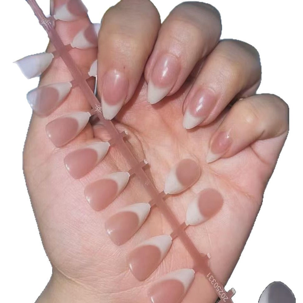 Professionelle Acryl-Nagelspitzen Brehn
