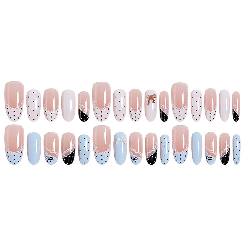 Kunstnagelset mit eleganten Akzenten und feinen Designs Brehn