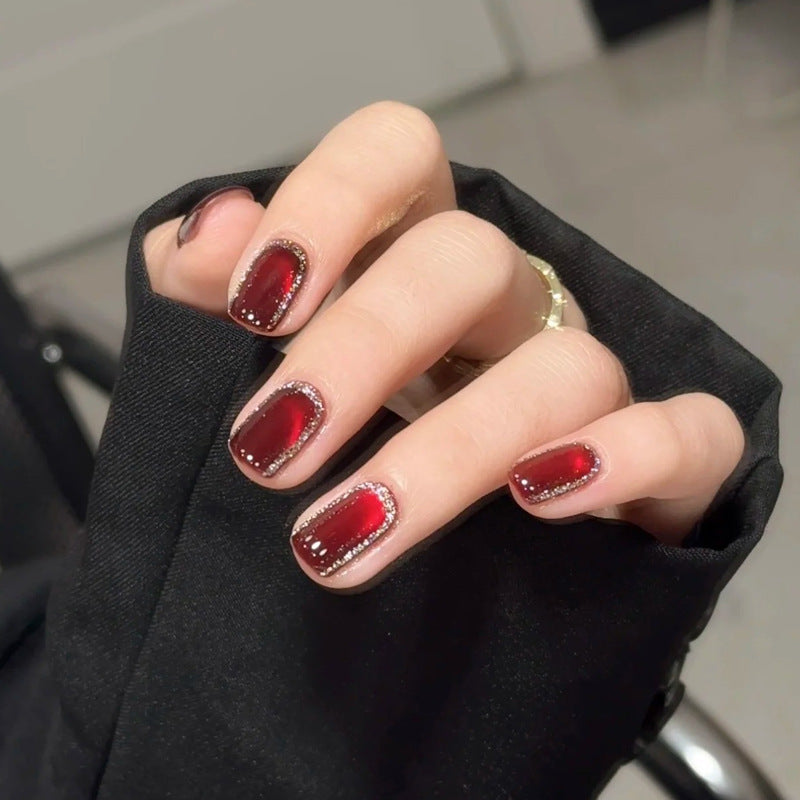 Glänzende dekorative Press-On Nagelkunst Brehn