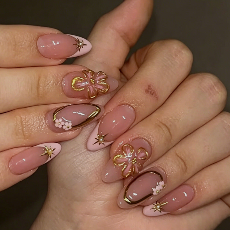 Kunstnagel Set mit blühenden Designs Brehn