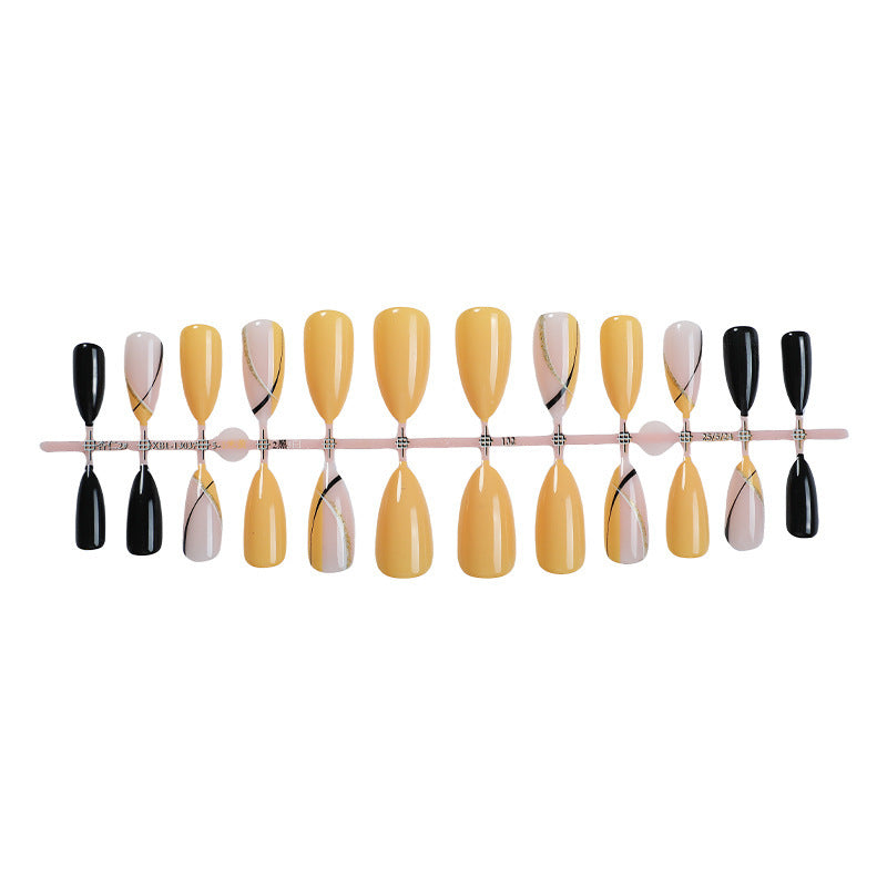 Kunstnagelset mit Kreativen Farbverlauf und Eleganten Linien Brehn