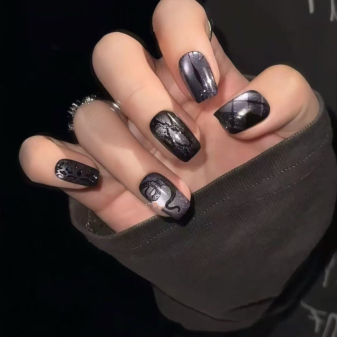 Verspielte Charakter-Nagelkunst-Kollektion Brehn