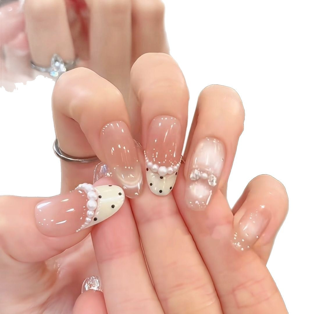 Künstlerische perlenverzierte Press-On-Nagelerweiterungen Brehn