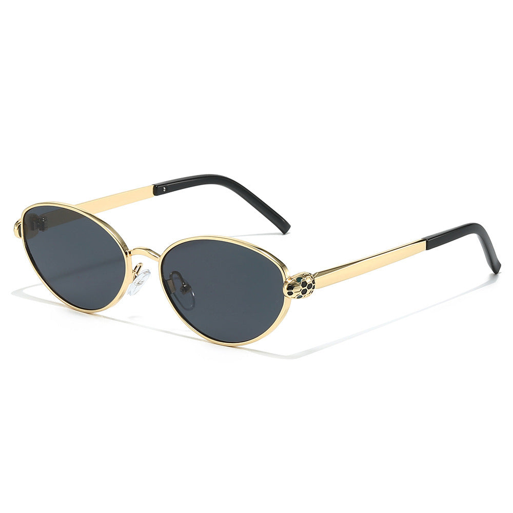 Chic Cat-Eye Sonnenbrille mit luxuriösen goldenen Akzenten Brehn