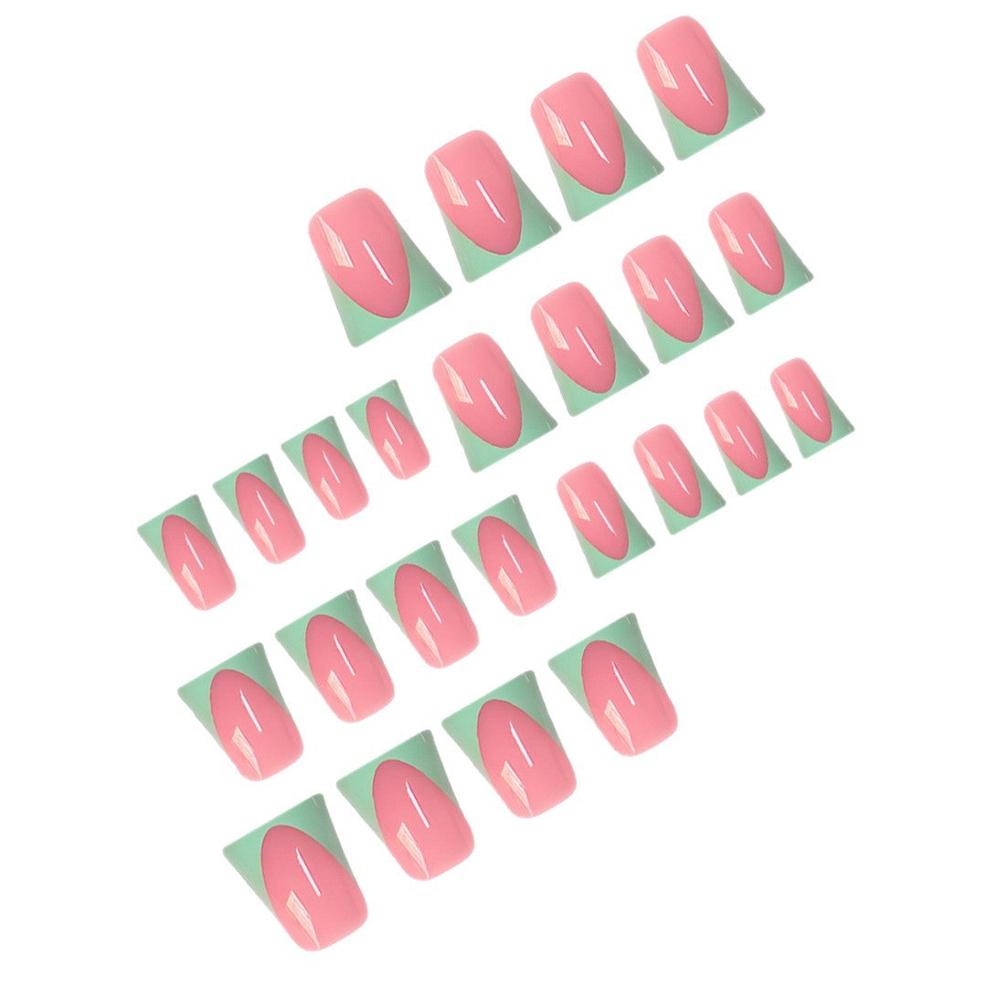 Stylische French Tip Press-On Nägel mit anpassbarem Design Brehn