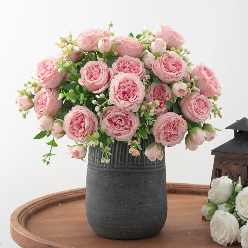 Künstliches Blumenarrangement