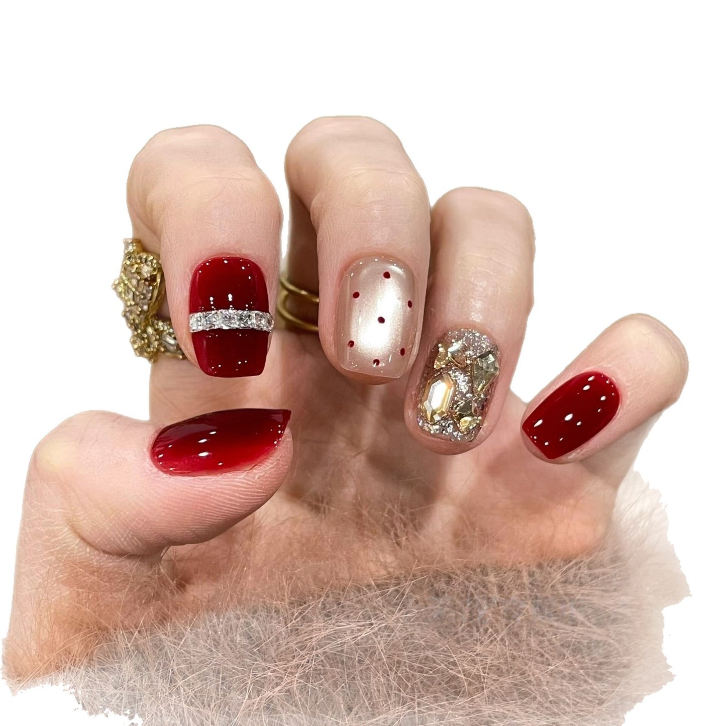 Glamouröse Kunstnägel mit Funkelndem Strass Brehn