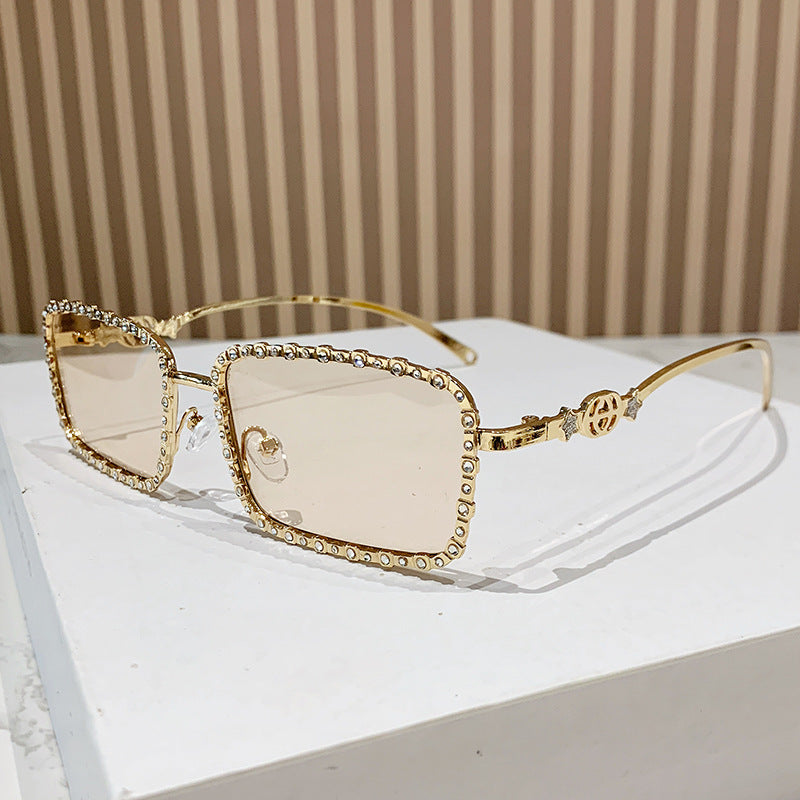 Damen elegante quadratische Sonnenbrille mit luxuriösem Strassrahmen Brehn