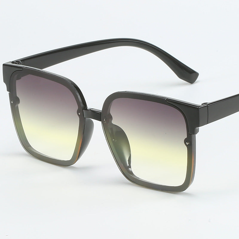 Damen moderne quadratische Sonnenbrille mit UV-Schutz und robustem Rahmen Brehn