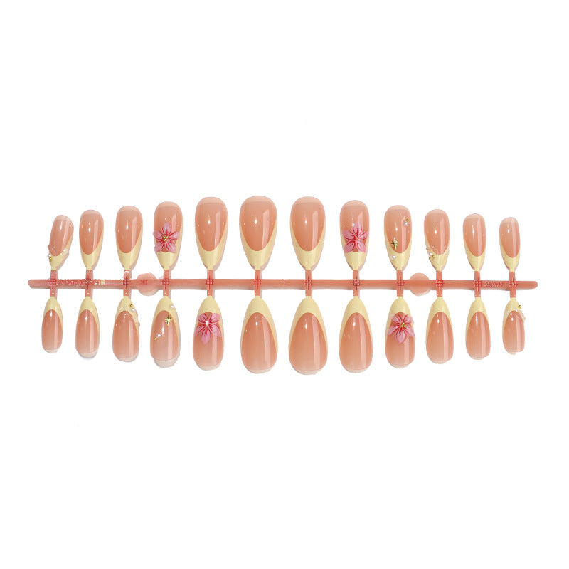 Elegantes blumeninspiriertes Press-On-Nagel-Set Brehn