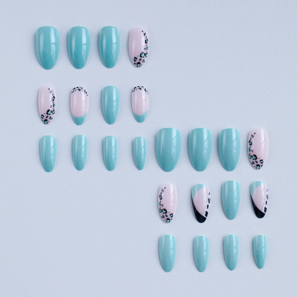 Künstlerische Multi-Muster Nagelkunst