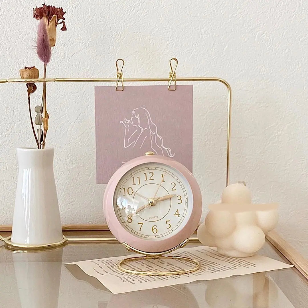 Retro-Vintage-Stil Goldakzent-Wecker