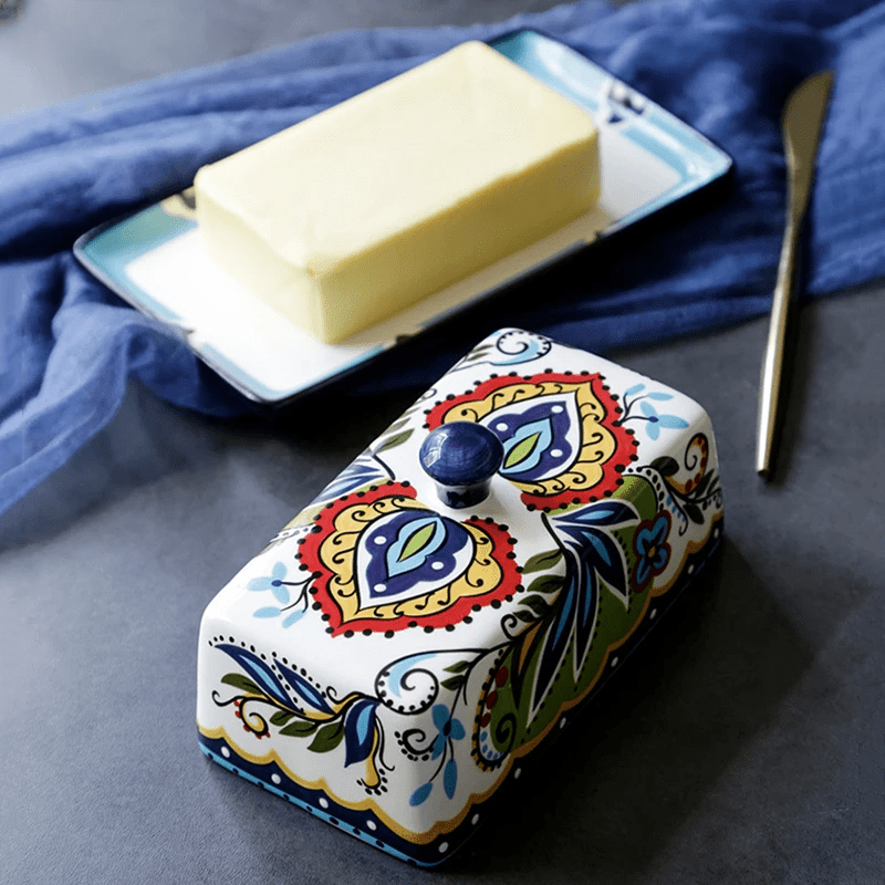 Brehn | Handbemalte Butterplatte mit floralem Muster