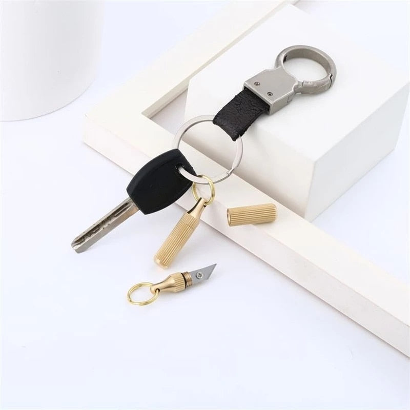 Pocket Capsule Outdoor Survival Mini Knife | Brehn