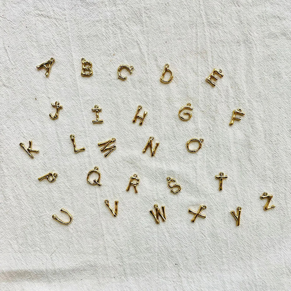 Brehn | Personalisierte Sommer Muschel Buchstaben Anfangszeichen Halskette