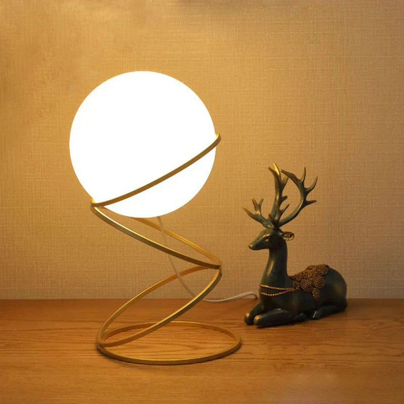 Brehn | Stylische LED-Lampe mit klarem Design