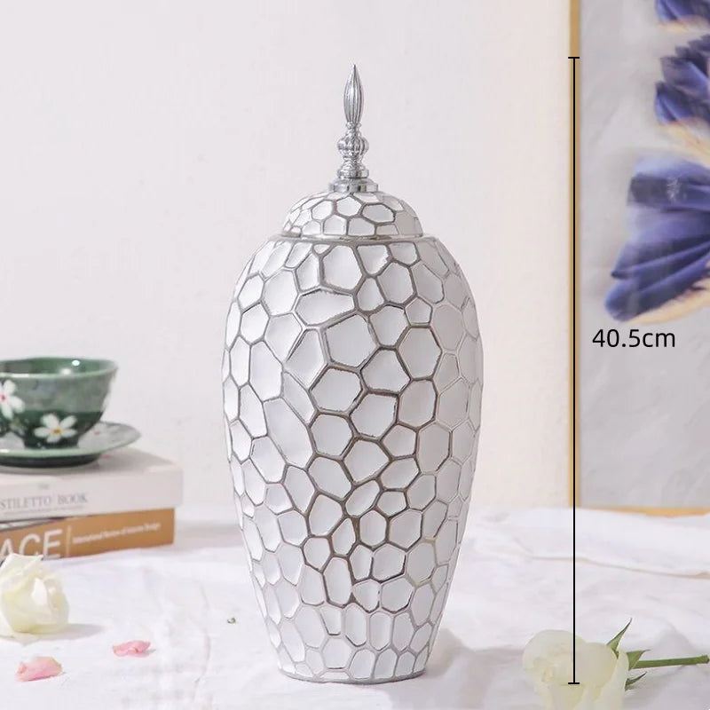 Brehn | Elegante Keramikvase mit goldenen Akzenten