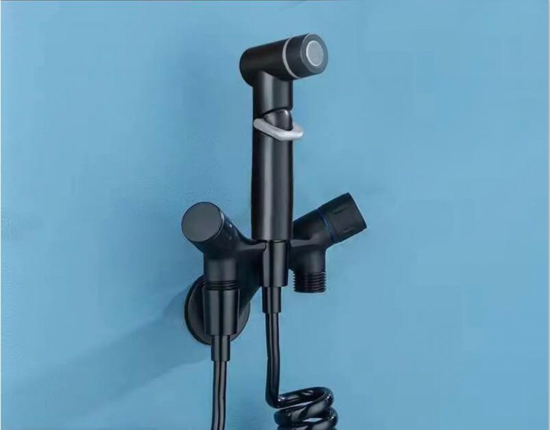 Brehn | Wandmontierte Elegante Wasserhahn Bidet Spray