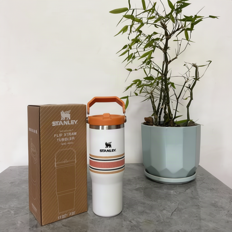 Isolierbecher 870 ml mit Strohhalm und Deckel