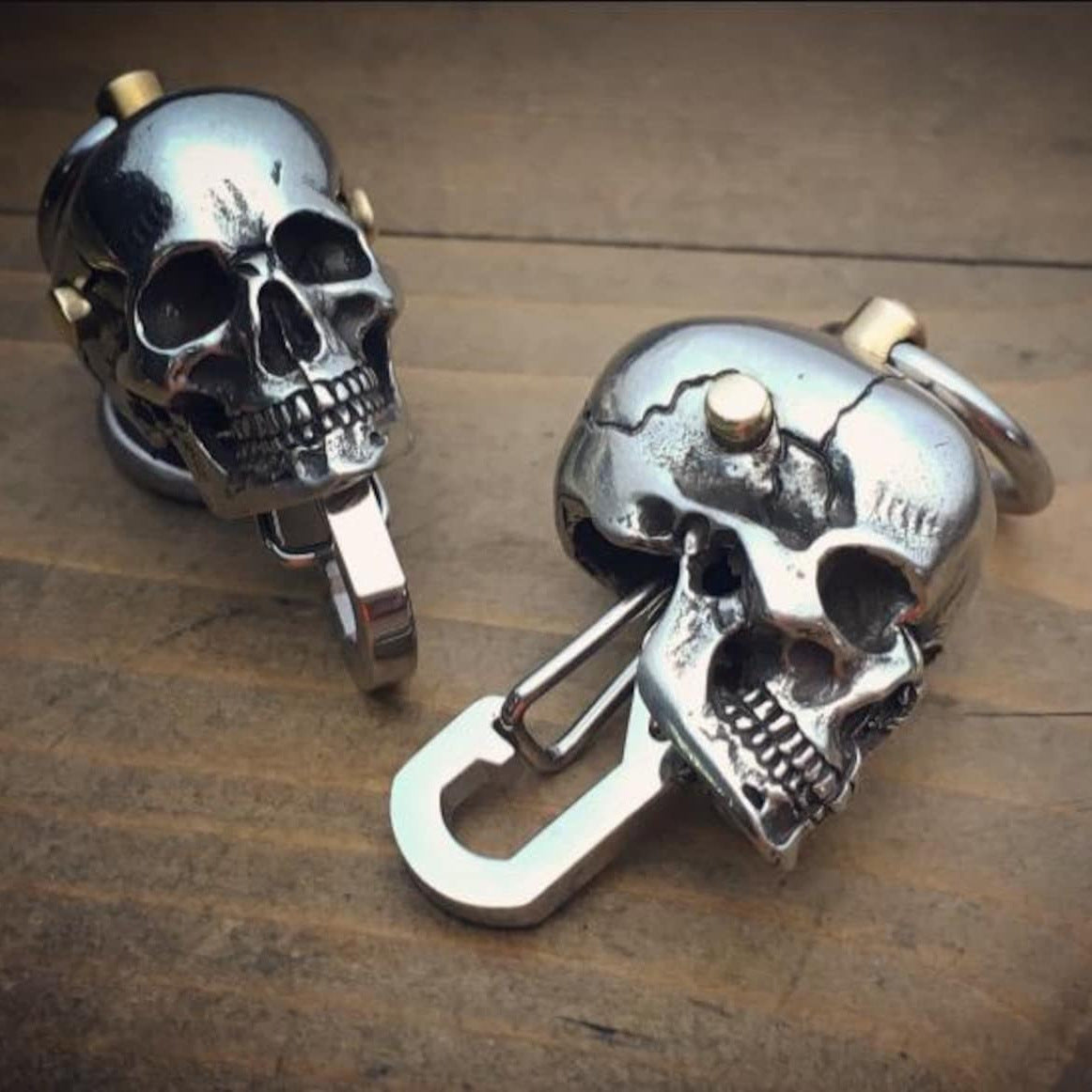 Kolben-Kunst-Totenkopf-Schlüsselanhänger
