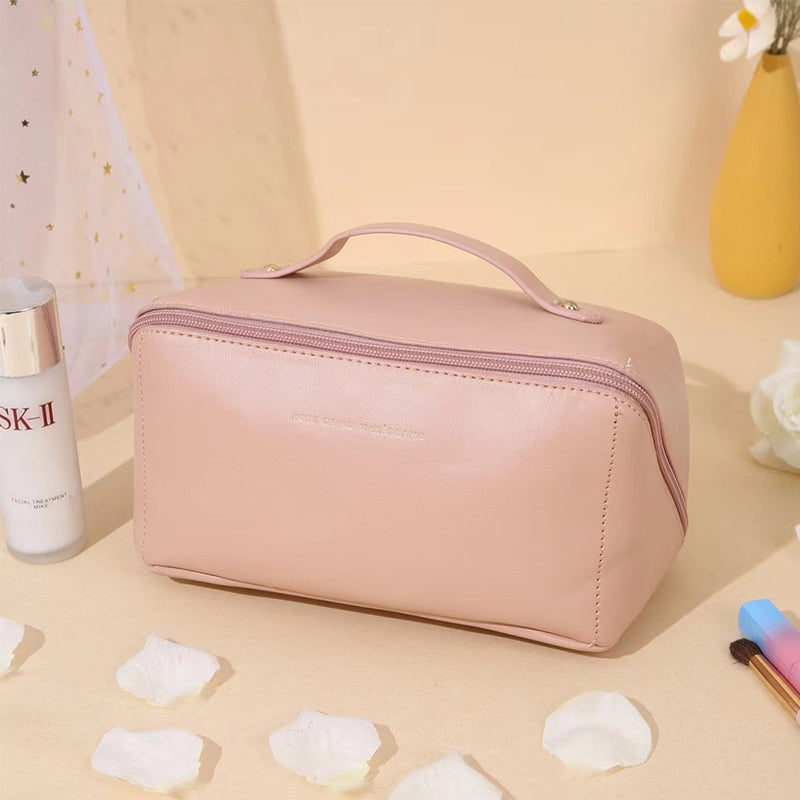 Brehn | Tragbare Reisekosmetiktasche aus Leder