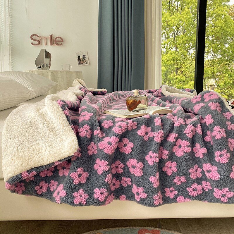 Fluffy Floral Plush Verdickte Decke für Gemütlichen Komfort | Brehn