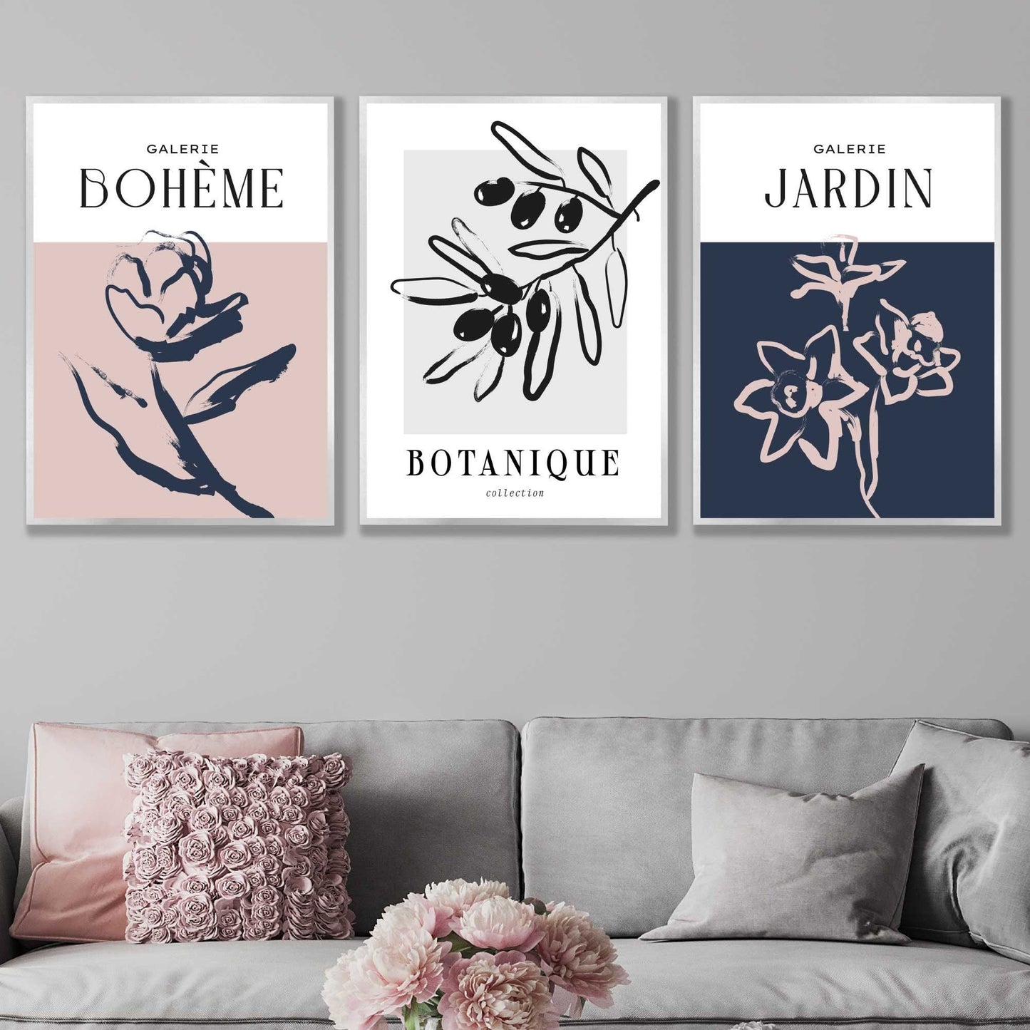 Boho-Wandkunst mit botanischen Motiven, 3er-Set, Skizze von Blättern und Blüten in Rosa, Marineblau und Grau